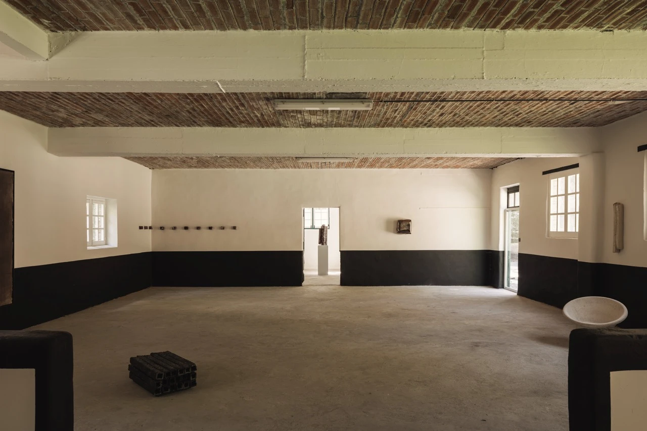 COUNTERFORM by Karen VERLINDEN